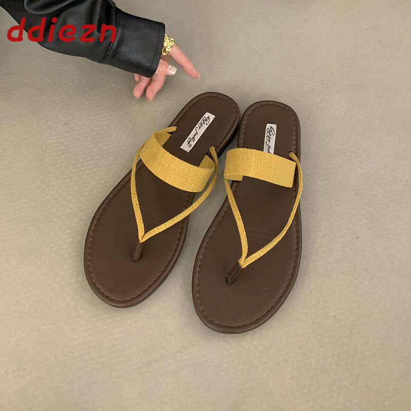 Street Fashion Female - New 2026 Summer Beach Flip Flops